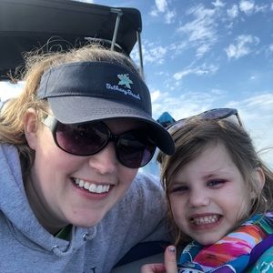 Meet your Posher, Abigail